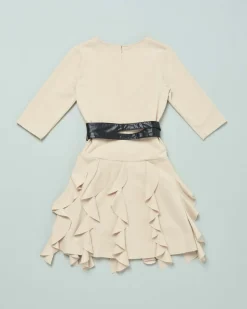 Abito Elsy beige con maniche a tre quarti e gonna con rouches 40-44