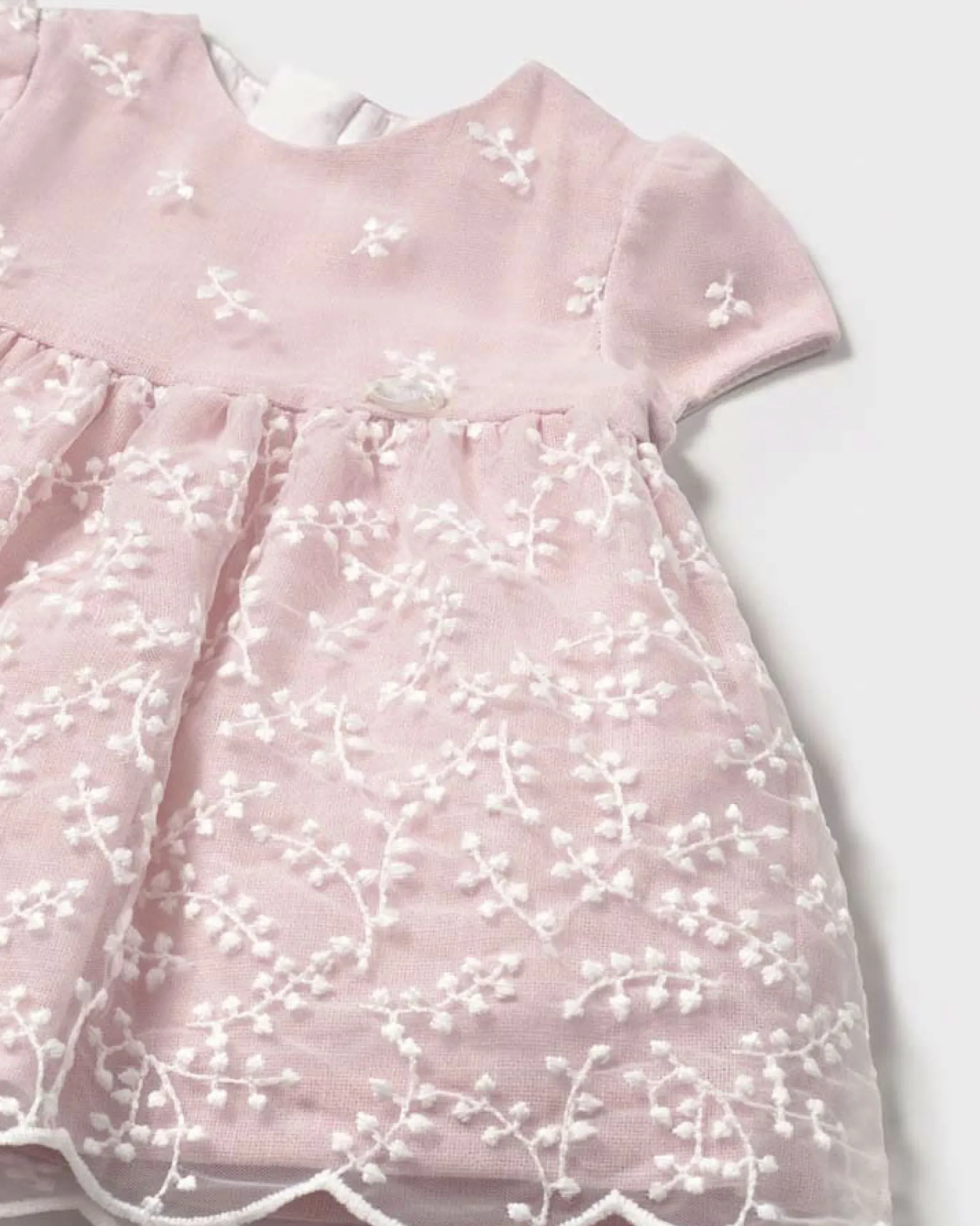 Abito fit and flare rosa con tulle e ricamo a fiori all-over