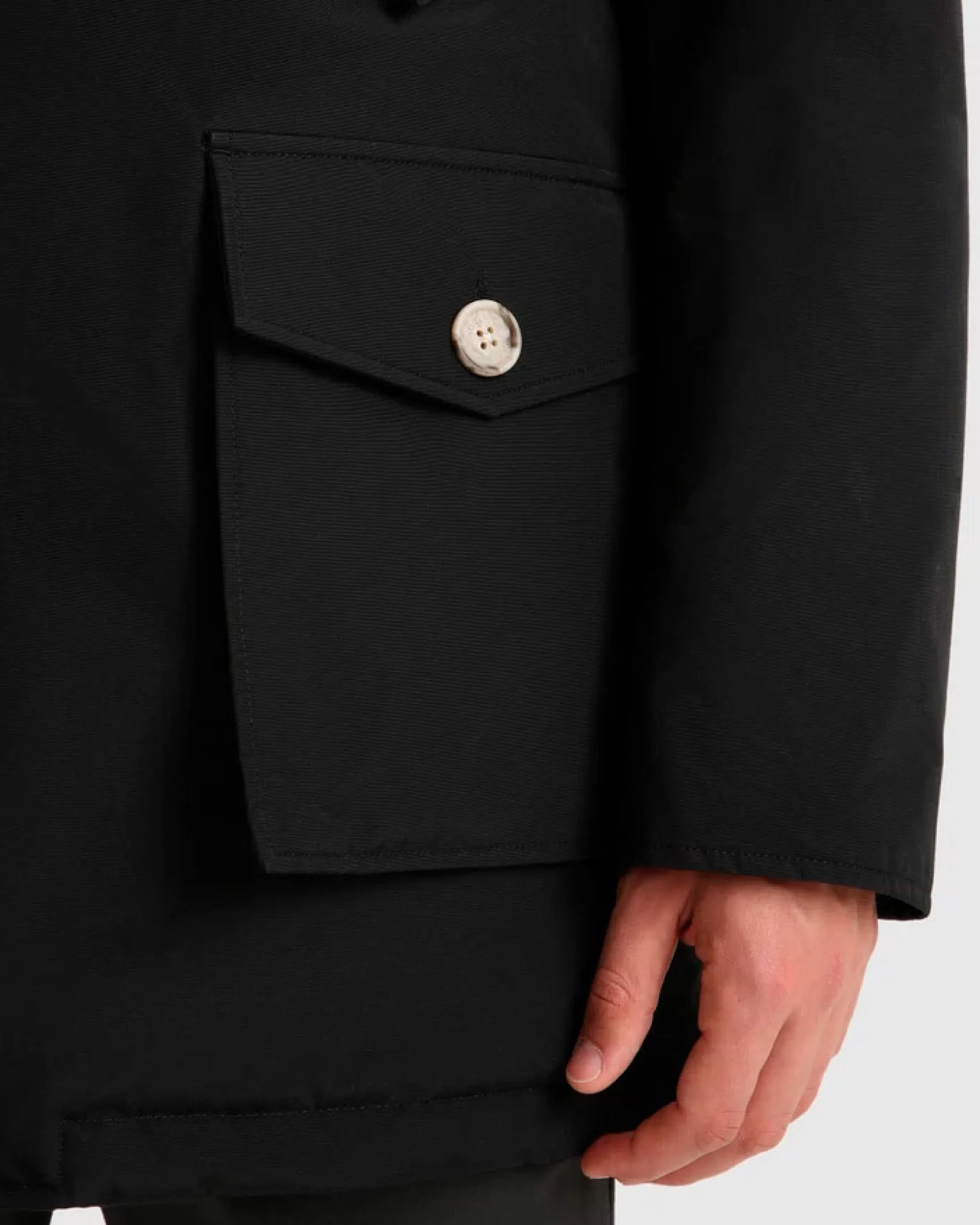 Arctic Parka Woolrich nero con pelliccia staccabile