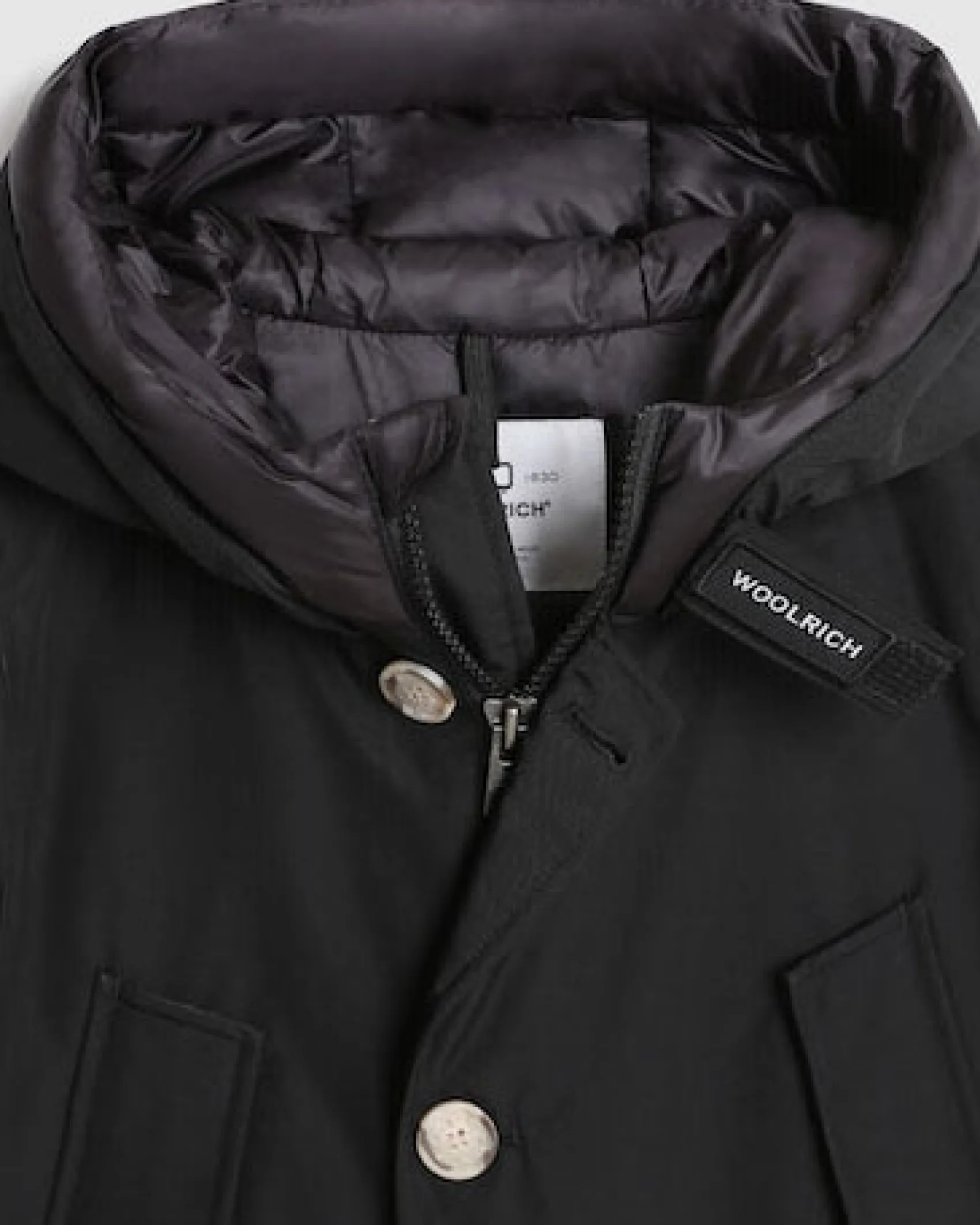 Arctic Parka Woolrich nero con cappuccio