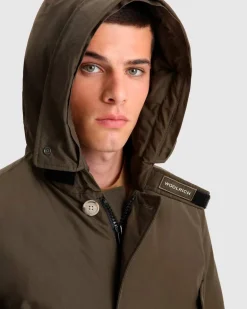 Arctic Parka Woolrich verde militare con pelliccia staccabile