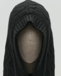 Balaclava nera in cashmere lavorato a trecce