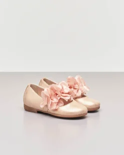 Ballerina da cerimonia in pelle cipria sfumata con fascetta e applicazione floreale 30-32