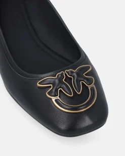 Ballerine nere Pinko in pelle con punta squadrata e logo con profili dorati