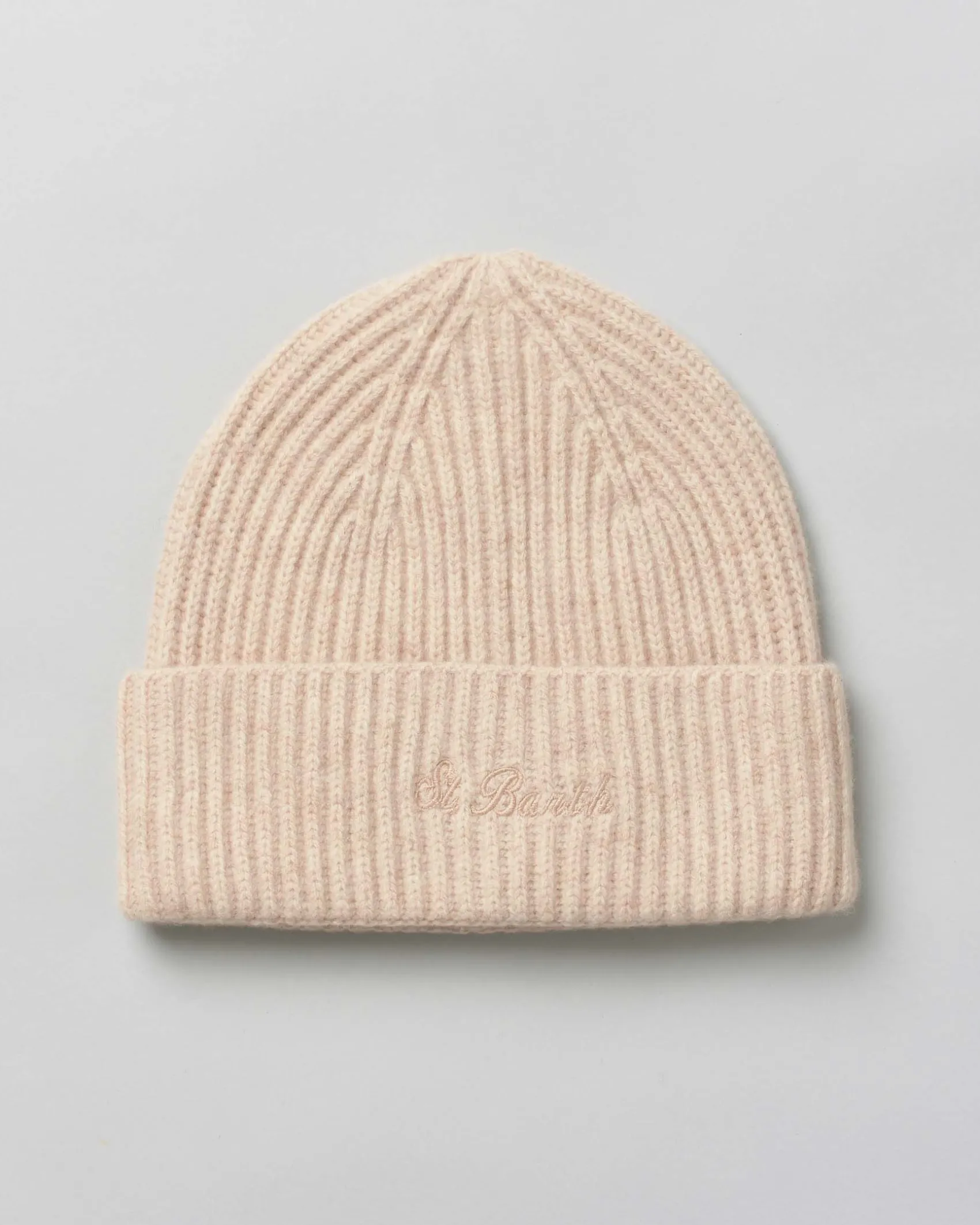 Berretto beige MC2 Saint Barth in lana a coste con scritta logo rosa ricamata sul risvolto