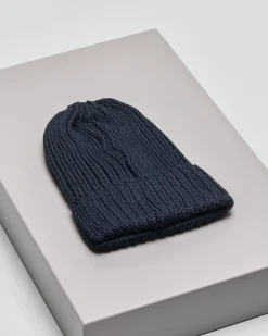 Berretto Colmar Originals blu in lana a coste inglesi con logo bollo applicato