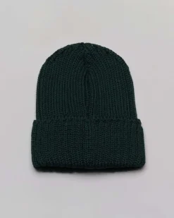 Berretto Colmar Originals verde bottiglia in lana a coste inglesi con logo bollo applicato
