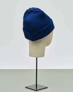 Berretto Colmar Originals blu royal in lana a coste inglesi con logo bollo applicato