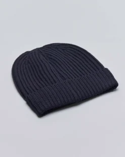Berretto Emporio Armani blu in pura lana con risvolto e logo patch piccolo