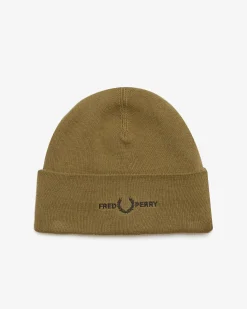 Berretto Fred Perry color caramello in misto lana e cotone con risvolto e logo ricamato