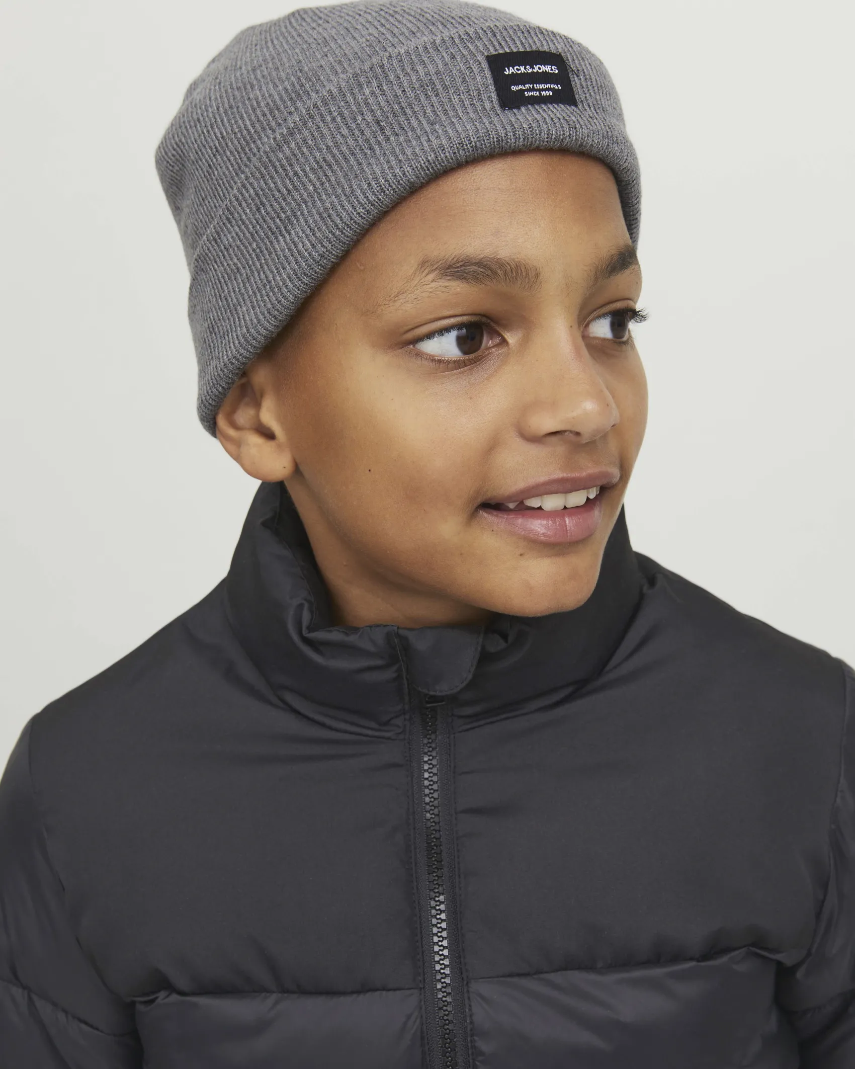 Berretto Jack & Jones grigio in maglia a costine