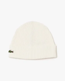 Berretto Lacoste color panna in lana a coste con logo coccodrillo verde