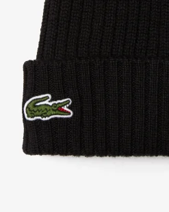 Berretto Lacoste nero in lana a coste con logo coccodrillo verde