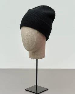 Berretto nero in puro cashmere lavorato a coste con risvolto