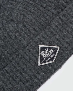 Berretto Roy Roger's grigio antracite a costine con risvolto e patch porta logo
