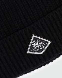 Berretto Roy Roger's nero a costine con risvolto e patch porta logo