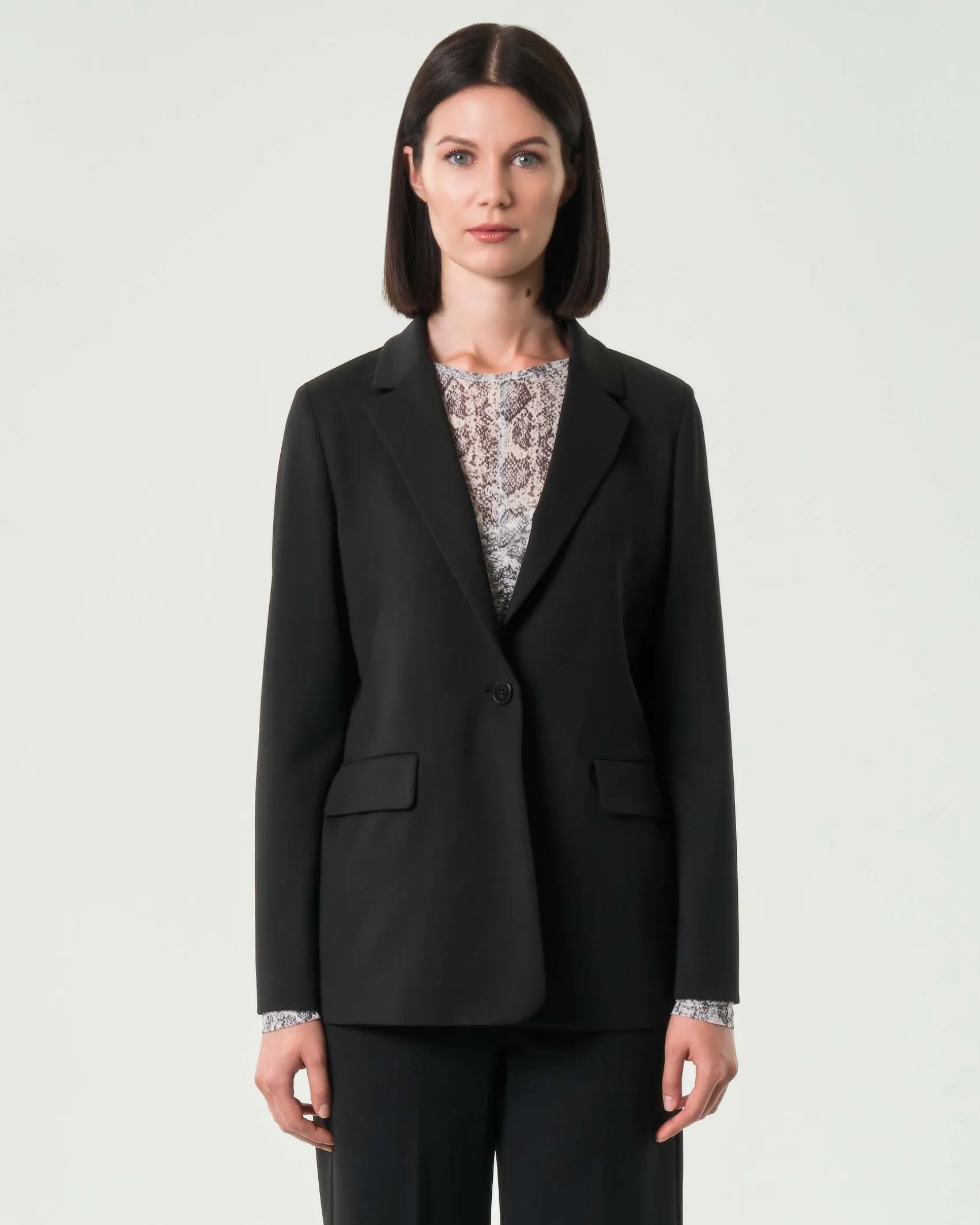 Blazer nero a un bottone Emme Marella in jersey stretch con scollo a rever