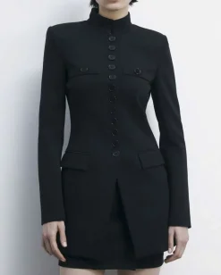 Blazer nero Patrizia Pepe ispirazione officer con collo alto e chiusura a bottoni tono su tono