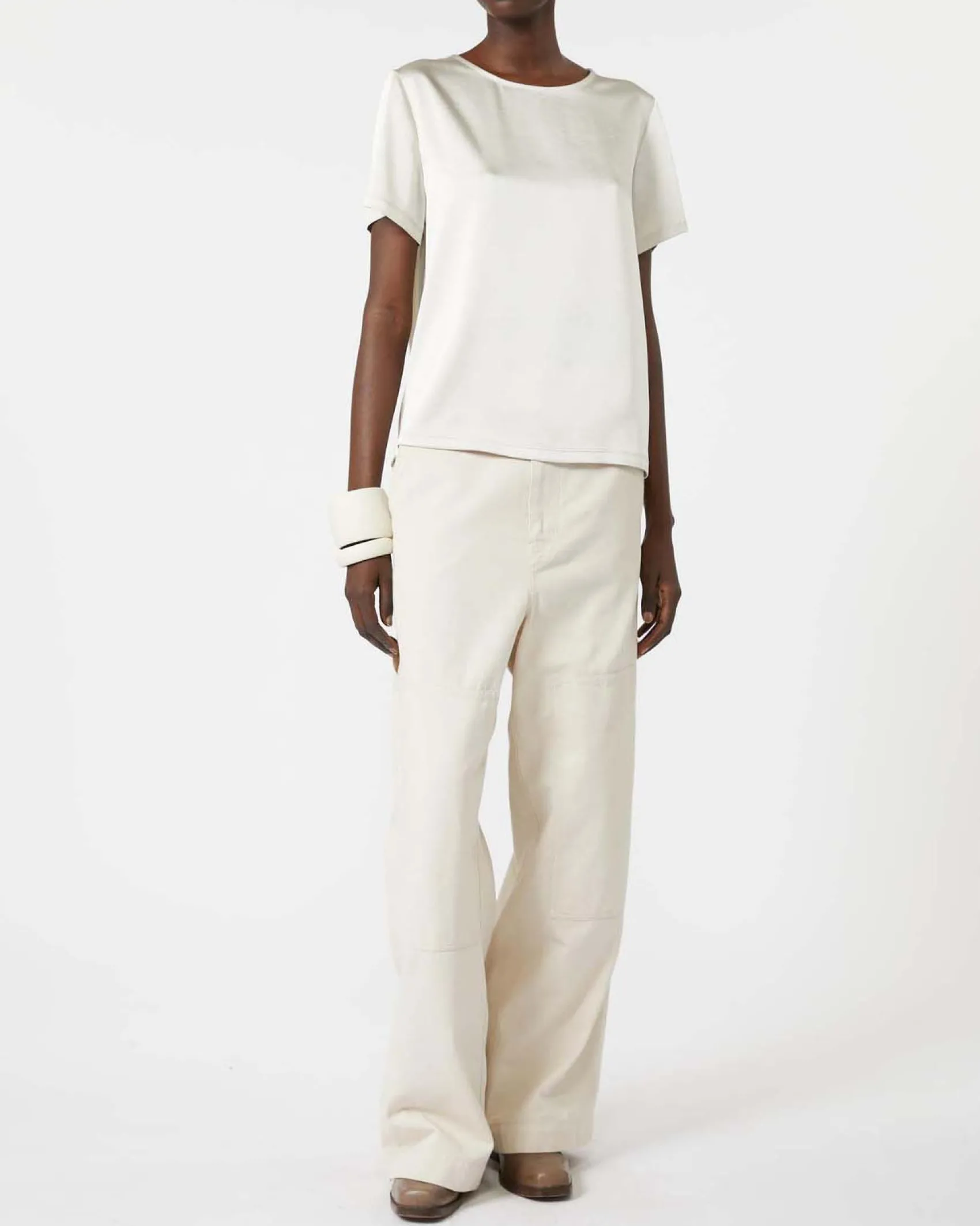 Blusa color avorio in raso con retro in misto viscosa Weekend Max Mara con maniche corte
