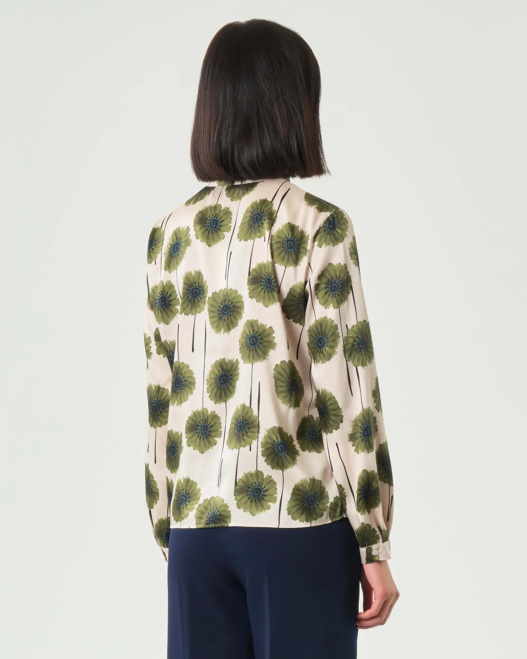 Blusa in twill avorio Emme Marella a fantasia fiori verdi con fusciacca al collo