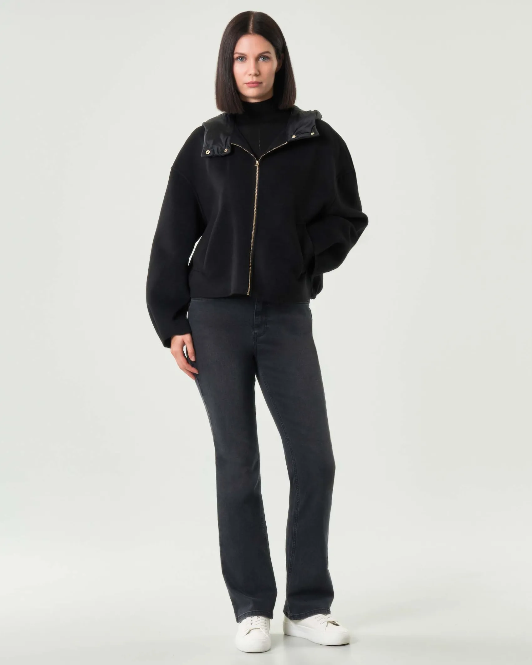 Bomber nero Emme Marella in panno doulble di misto viscosa con cappuccio imbottito in nylon