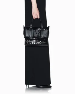 Borsa a mano Armani Exchange nera effetto coccodrillo in similpelle in rilievo