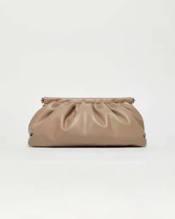 Borsa a mano Emme Marella in similpelle color sabbia liscia con arricciature lungo la chiusura