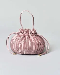 Borsa a secchiello rosa Anna Cecere in raso plissè con chiusura a coulisse