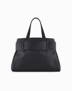 Borsa a spalla grande nera in similpelle martellata con maxi fibbia logo tono su tono