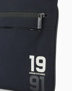 Borsa a tracolla Armani Exchange blu in tessuto scuba tecnico con logo 1991