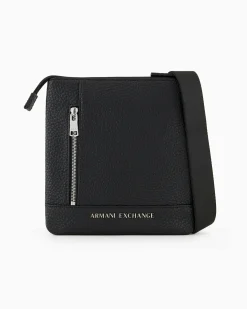 Borsa a tracolla piatta nera Armani Exchange in similpelle martellata con logo scritta in metallo