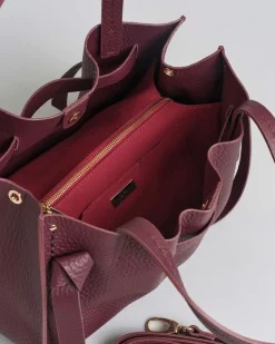 Borsa bordeaux Visonà misura grande in pelle martellata con inserto abbinato a nodi e impunture a contrasto