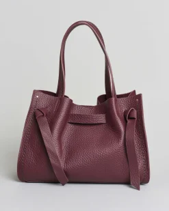 Borsa bordeaux Visonà misura grande in pelle martellata con inserto abbinato a nodi e impunture a contrasto