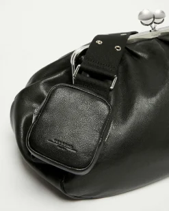 Borsa Cristin Weekend Max Mara in pelle nera con tracolla a nastro e tasca porta oggetti