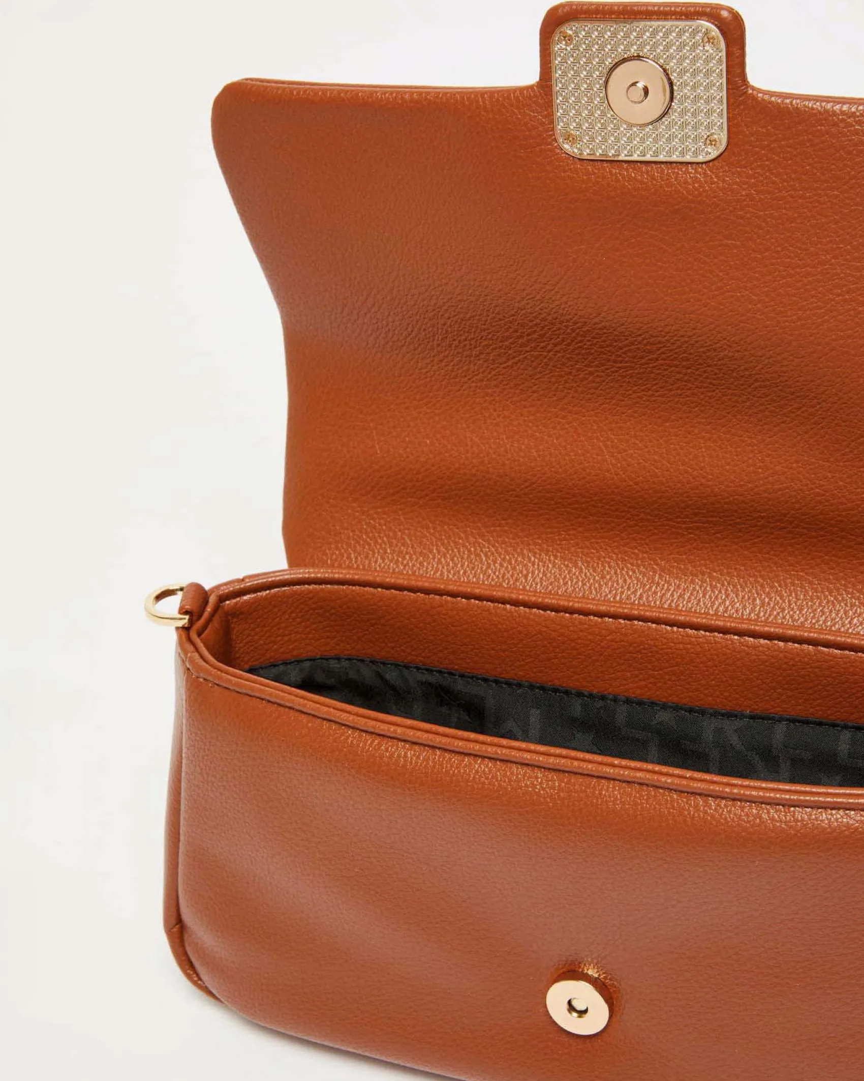 Borsa Emily Marella color cuoio in similpelle liscia con catena a intreccio e patta con fibbia logo smaltata