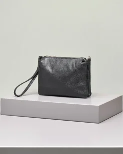 Borsa modello trio in pelle nera con gancio a mano e tracolla staccabile