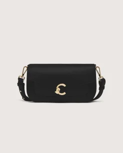 Borsa nera C-me Medium in pelle martellata con fibbia logo sulla patta di chiusura