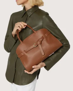 Borsa nera Coccinelle Sabine Medium in pelle liscia con cinturino e fibbia logo dorata