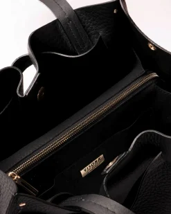 Borsa nera Visonà misura grande in pelle martellata con inserto abbinato a nodi e impunture a contrasto