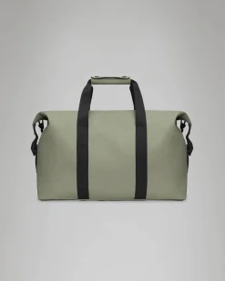 Borsa Rains Weekend Bag tortora in tessuto impermeabile effetto gommato con tracolla removibile