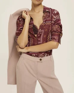 Camicia bordeaux Emme Marella in raso di viscosa a stampa foulard con bottone gioiello