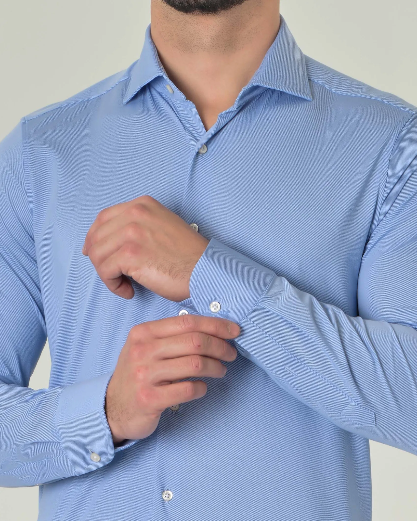 Camicia celeste Pellizzari in tessuto tecnico diagonale con collo alla francese