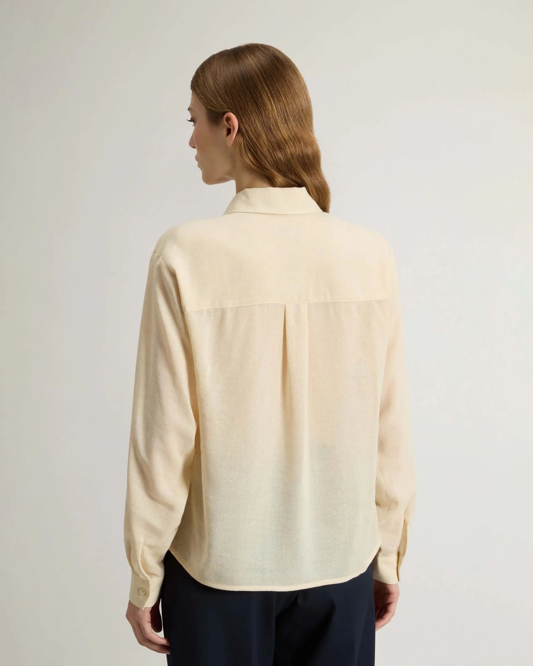 Camicia color latte Woolrich in garza di misto viscosa