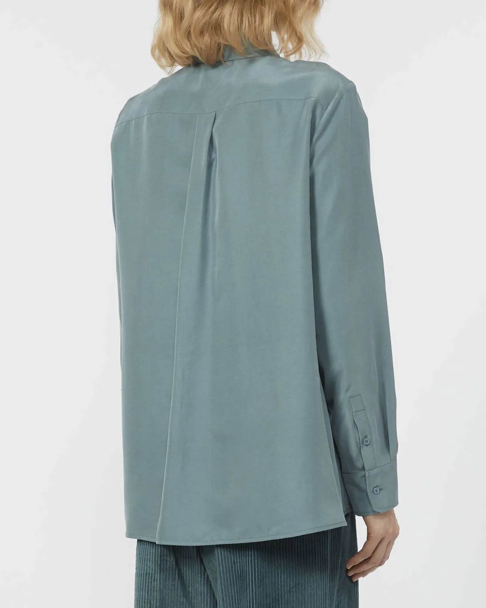 Camicia color ottanio Weekend Max Mara in pura seta lavata con colletto classico