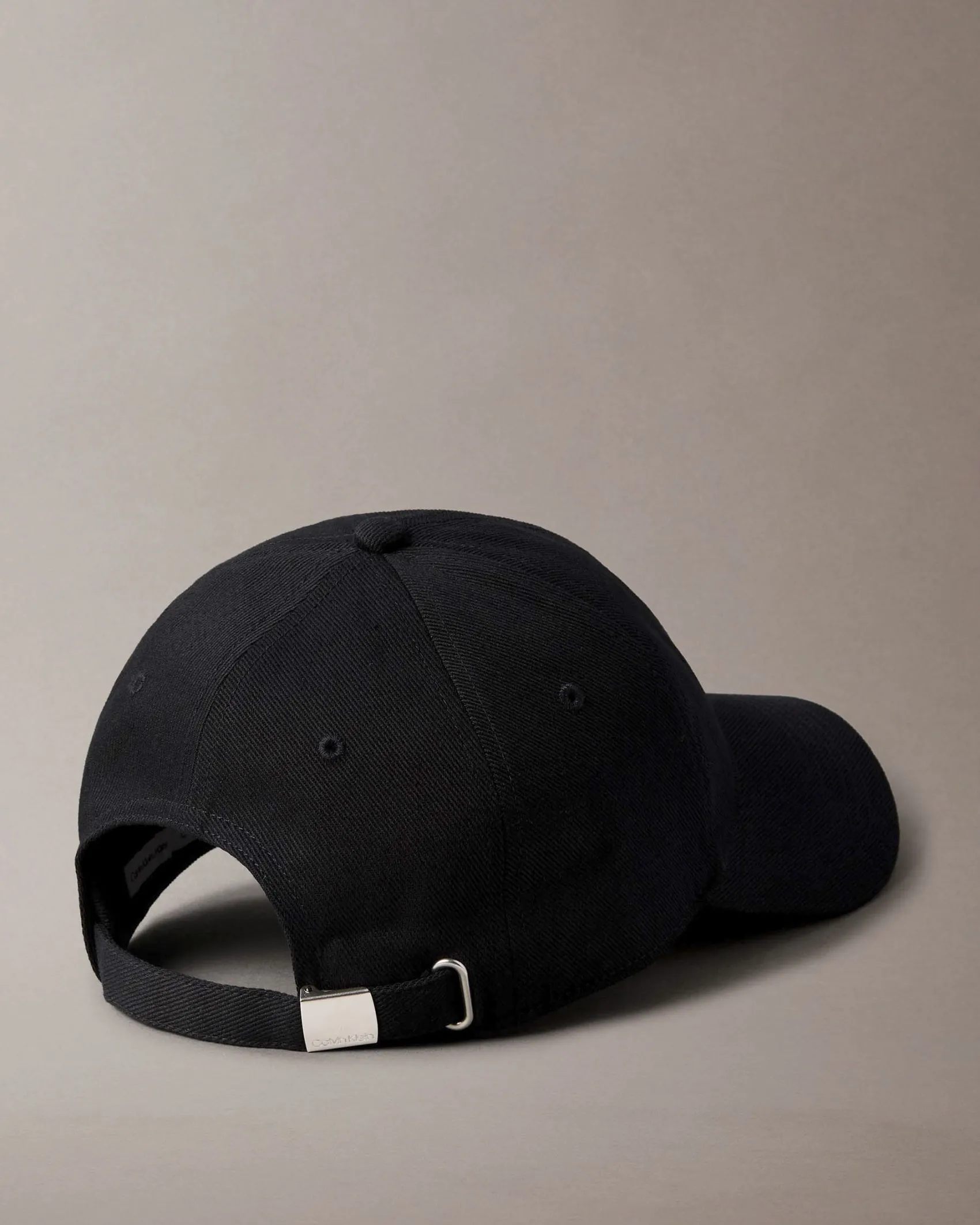 Cappellino Calvin Klein Jeans nero in cotone con frontino