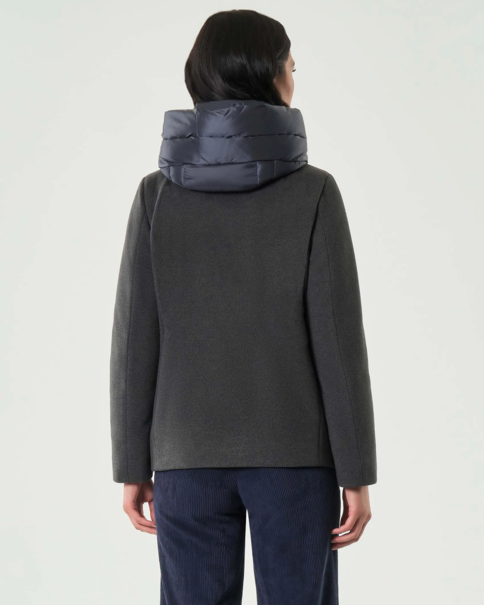 Cappottino grigio antracite Emme Marella in tessuto diagonale con pettorina e cappuccio imbottiti in nylon removibili