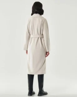 Cappotto doppiopetto color gesso Emme Marella in panno soft di viscosa con cintura in vita