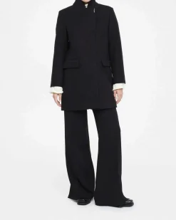 Cappotto Liu Jo Jeans nero in misto lana con tasche a patta