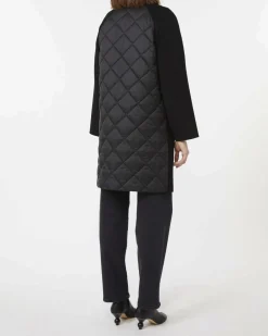 Cappotto nero doppiopetto Weekend Max Mara in doppio drap di pura lana con retro imbottito e trapuntato