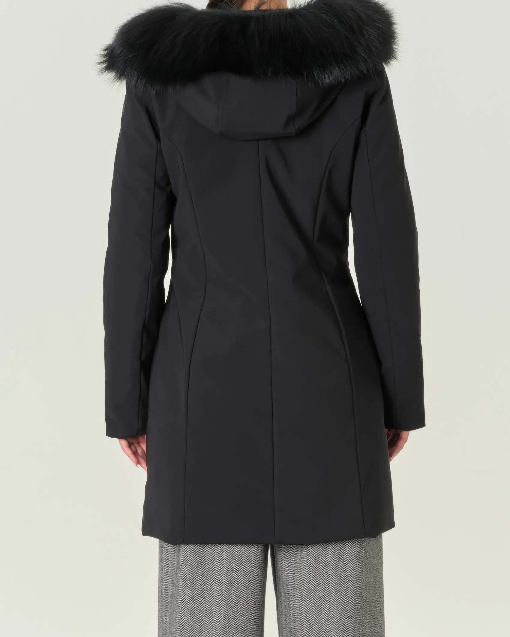 Cappotto nero imbottito Long Lady con profilo removibile in pelliccia lungo il cappuccio fisso